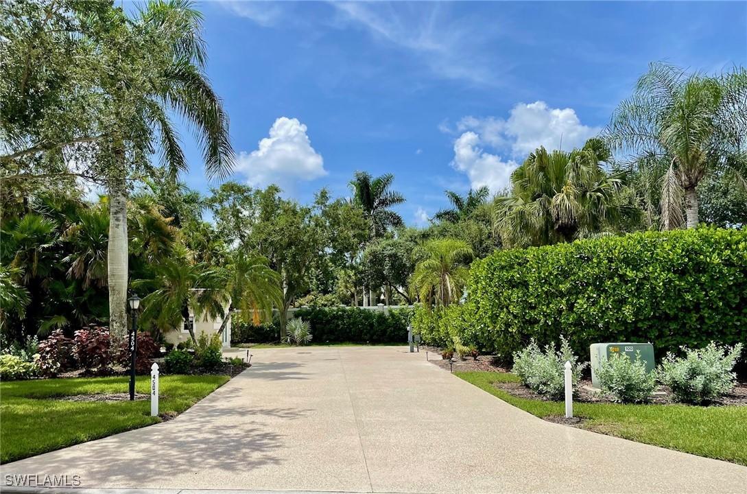 4504 Southern Breeze Dr., Naples, FL 34114