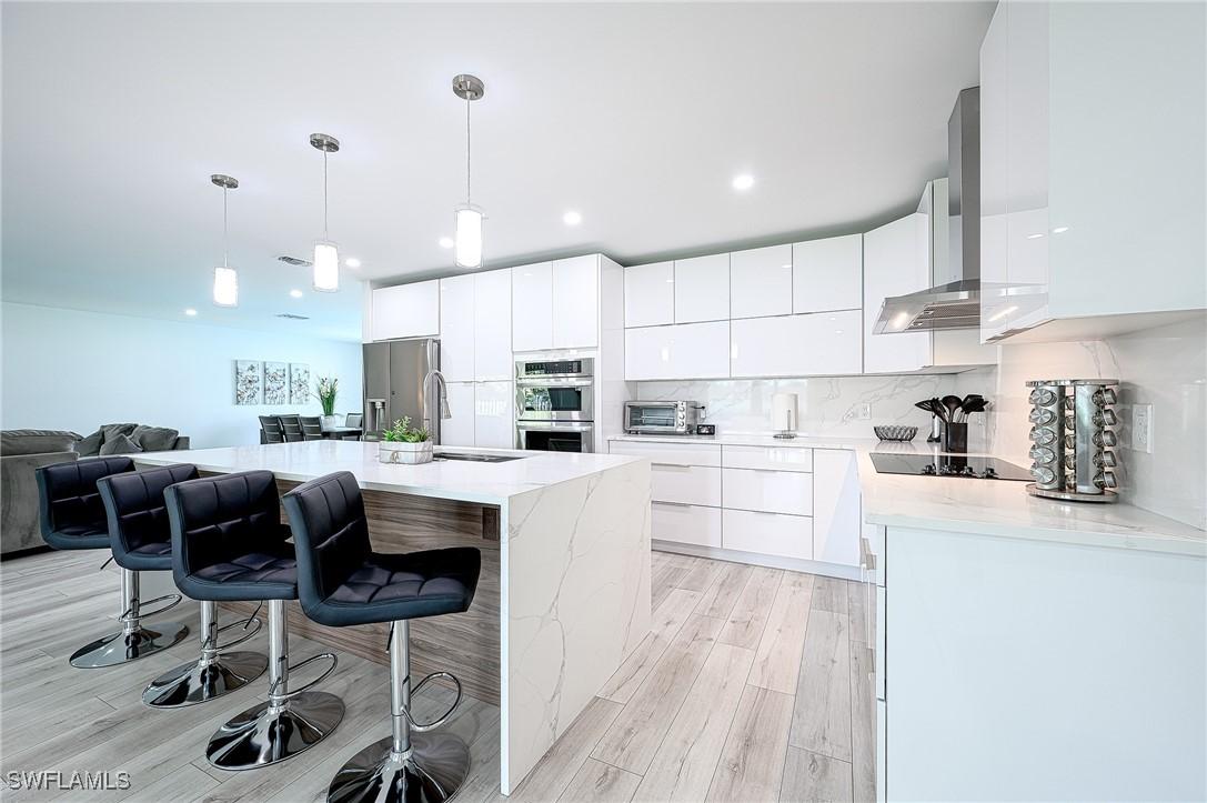 540 102nd Ave., Naples, FL 34108