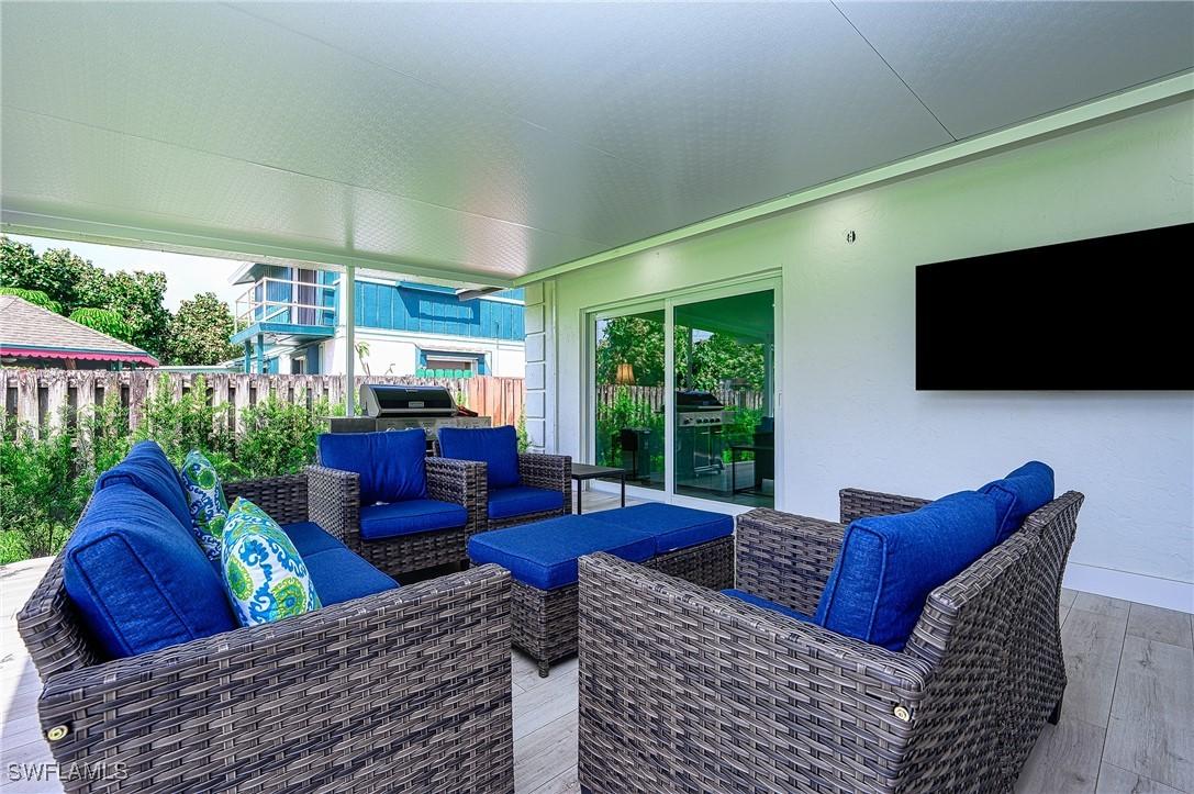 540 102nd Ave., Naples, FL 34108