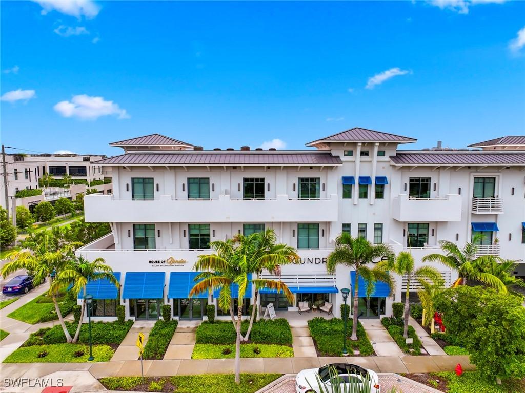 101 8th St. #201, Naples, FL 34102