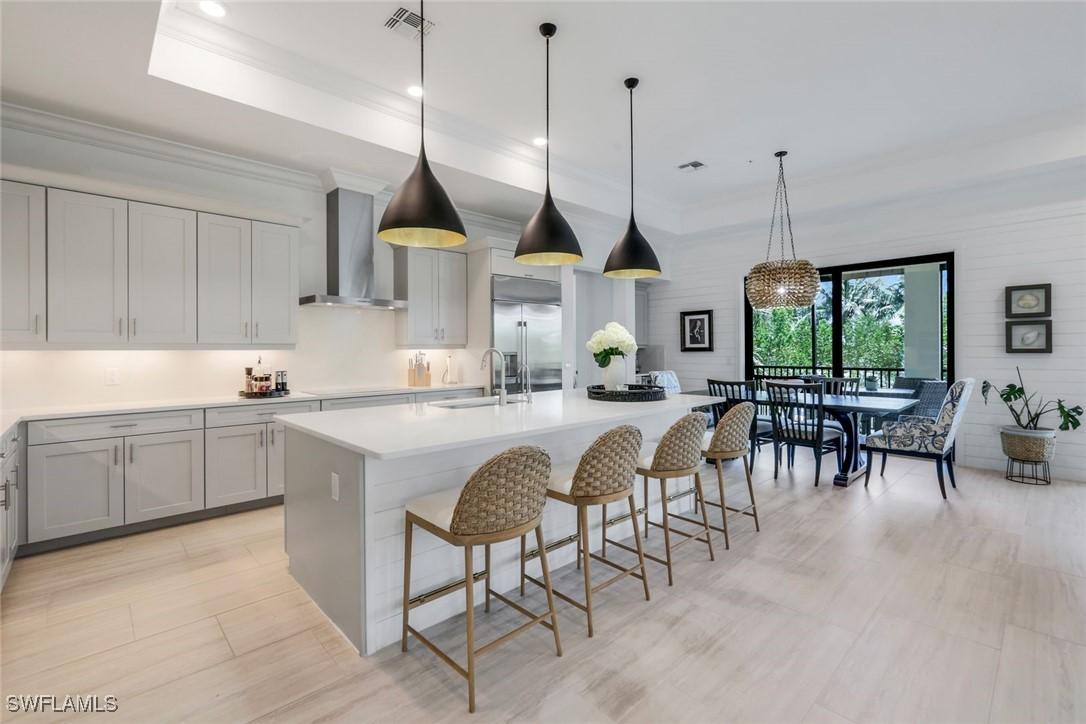 2472 Breakwater Way #11-202, Naples, FL 34112