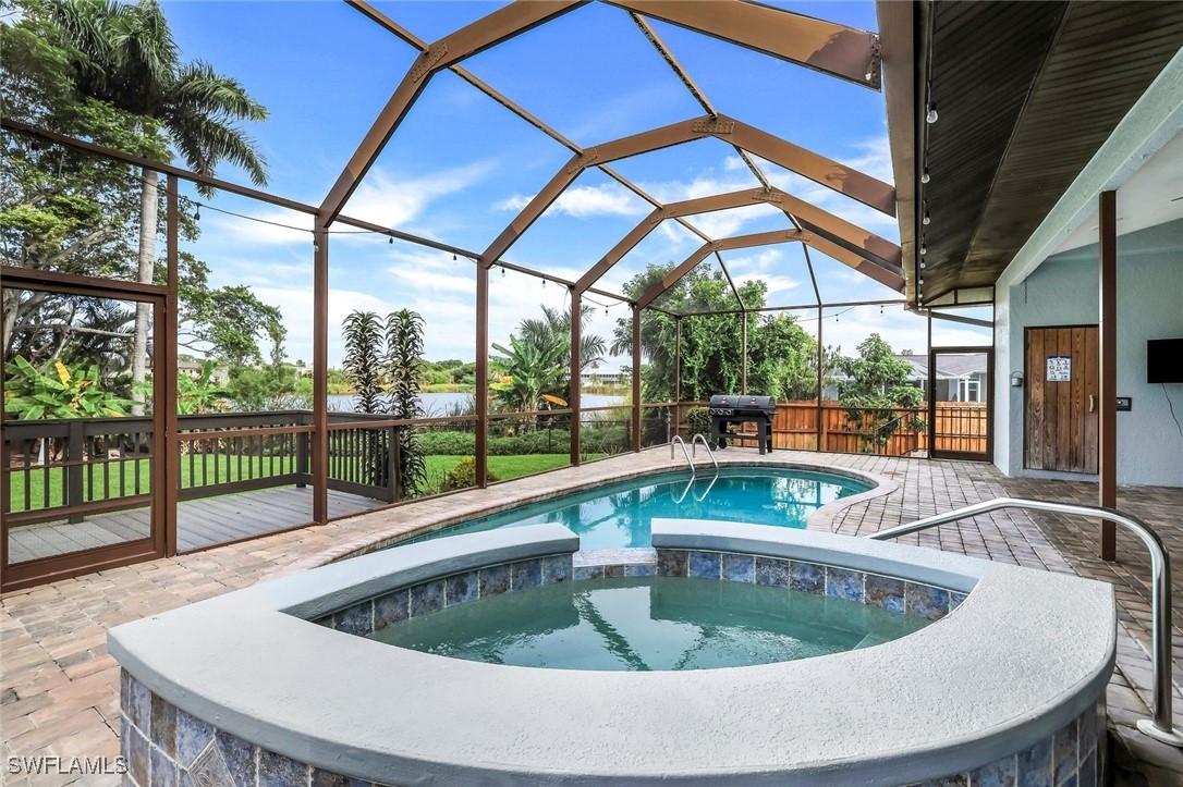 392 Yellowbird St., Marco Island, FL 34145