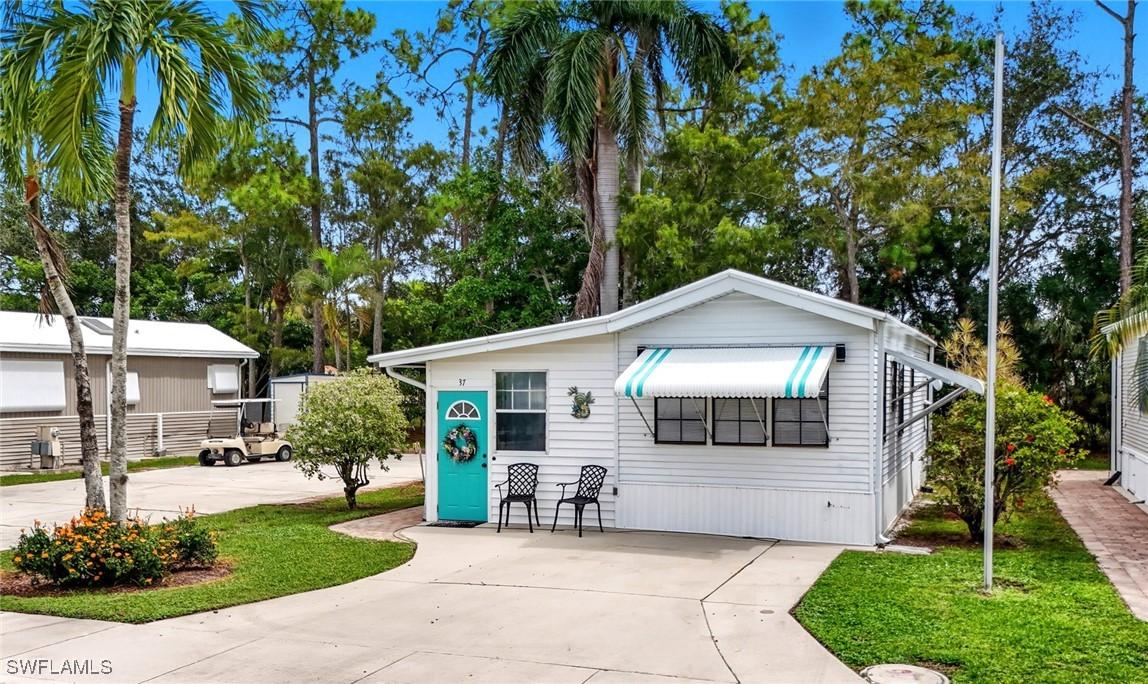 37 Bass Ln., Naples, FL 34114