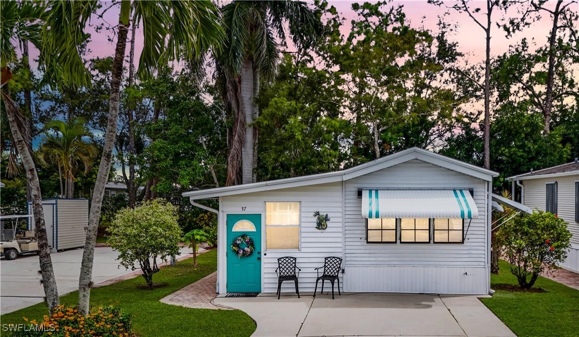 37 Bass Ln., Naples, FL 34114