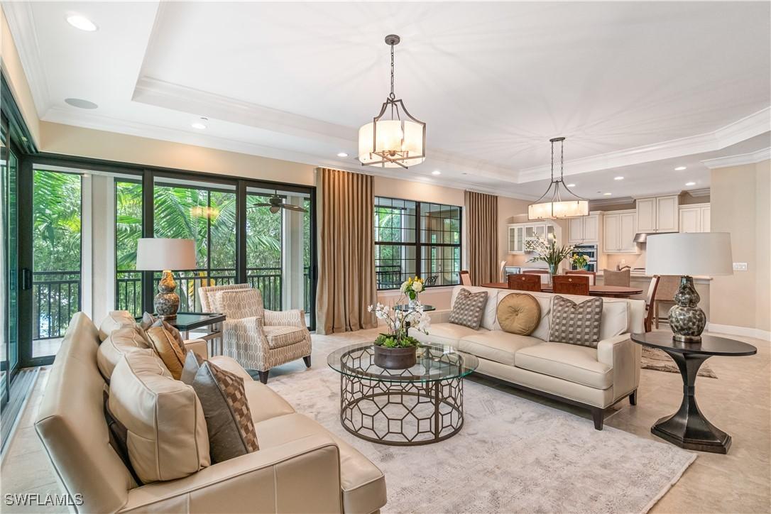 2550 Marquesa Royale Ln. #8-101, Naples, FL 34109