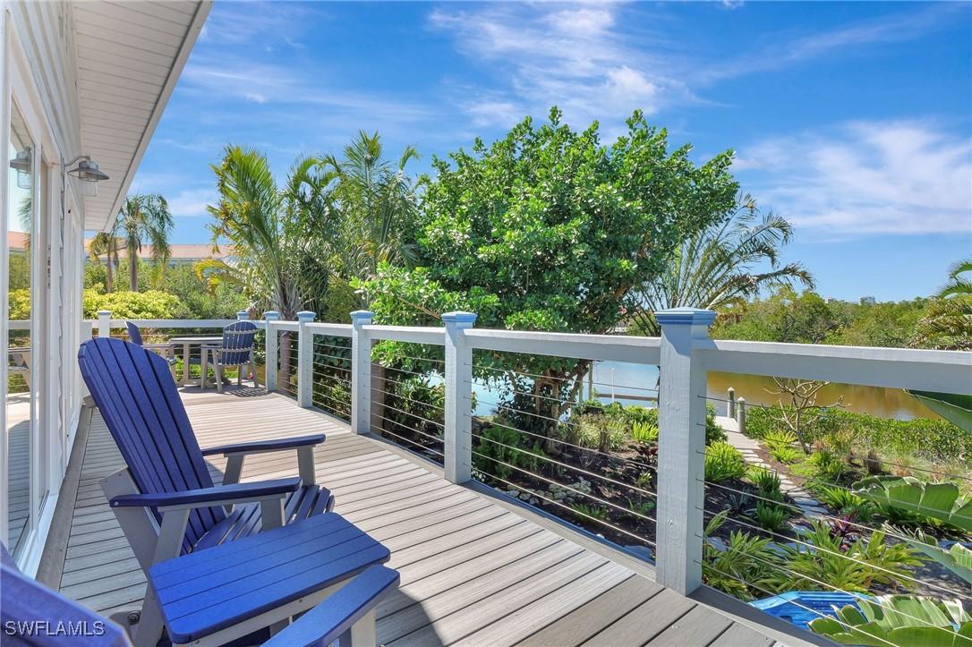 193 Cocohatchee St., Naples, FL 34110