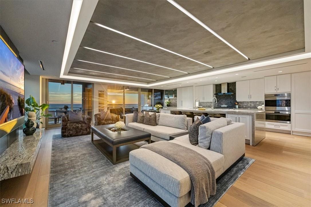 6897 Grenadier Blvd. #1701, Naples, FL 34108