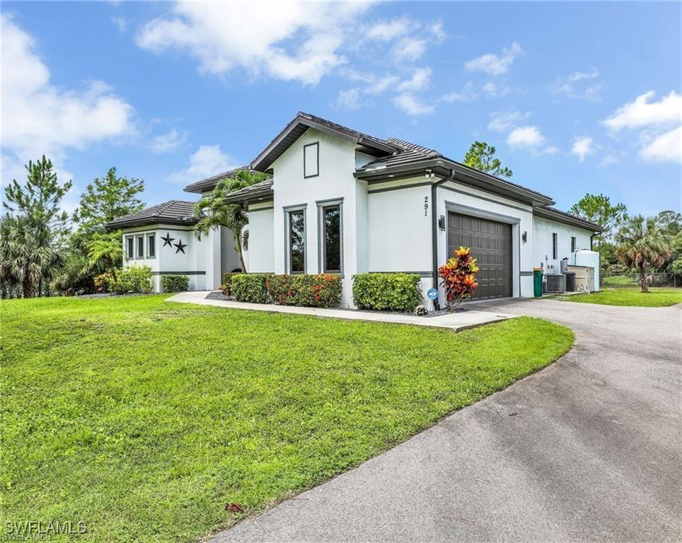 291 10th St., Naples, FL 34117