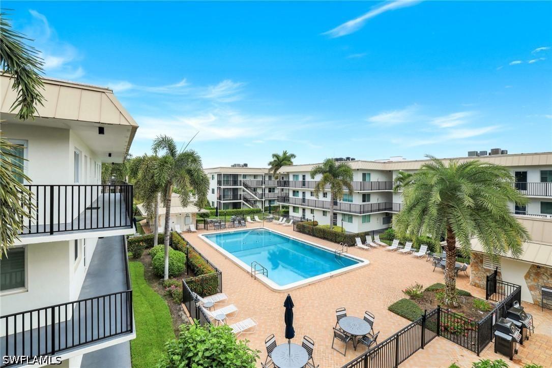 766 Central Ave. #313, Naples, FL 34102