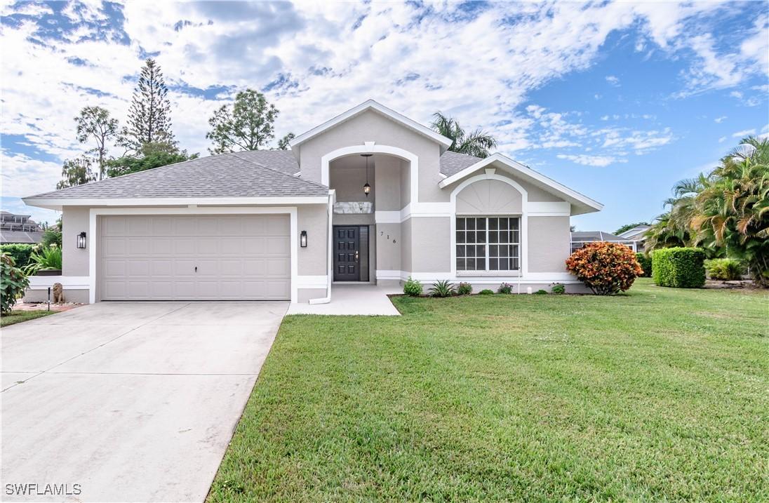 716 Belville Blvd., Naples, FL 34104