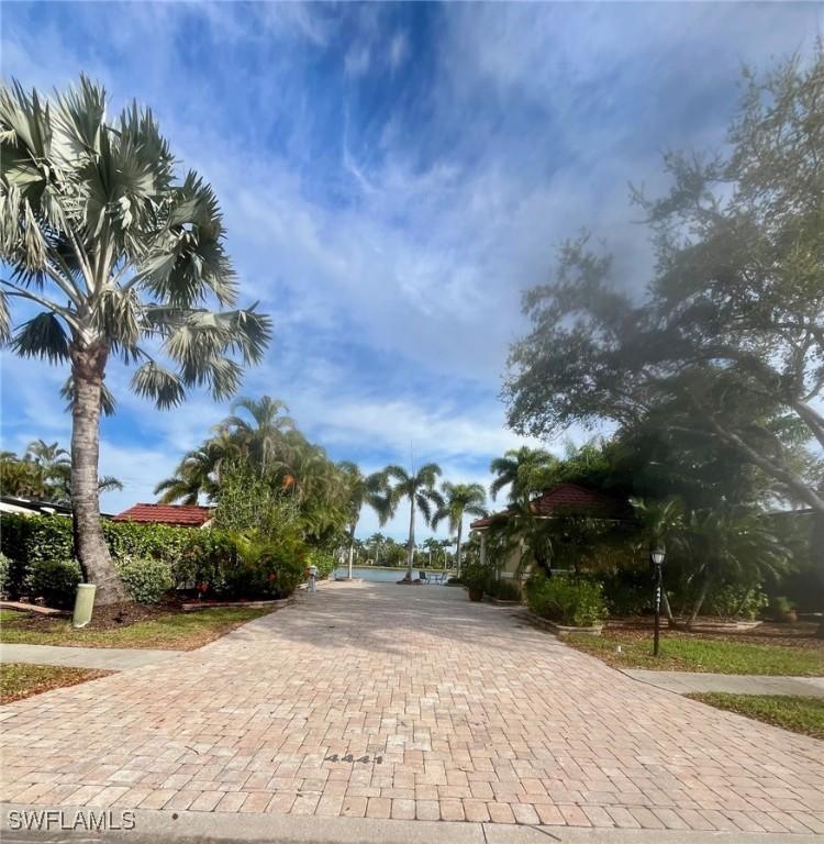 4441 Southern Breeze Dr., Naples, FL 34114