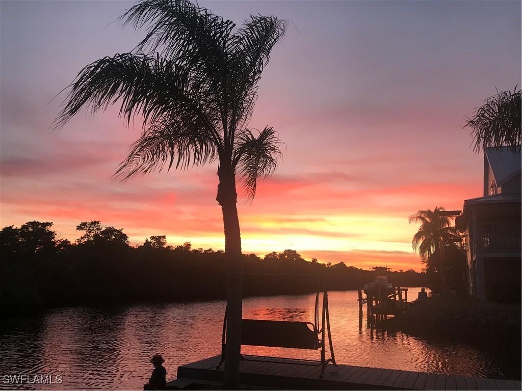 1277 Grand Canal Dr., Naples, FL 34110