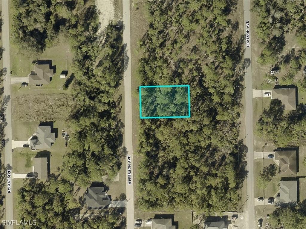 2012 Jefferson Ave., Alva, FL 33920