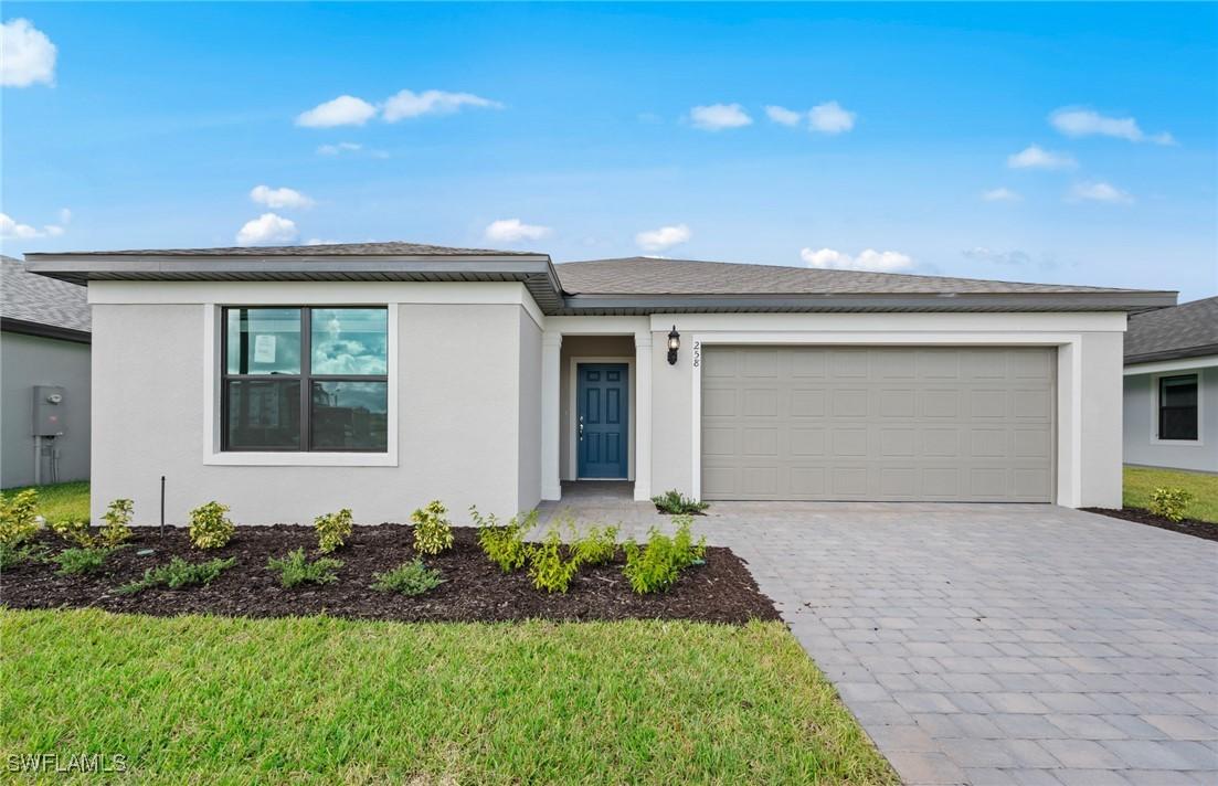 258 Silent Lake Dr., Lehigh Acres, FL 33936