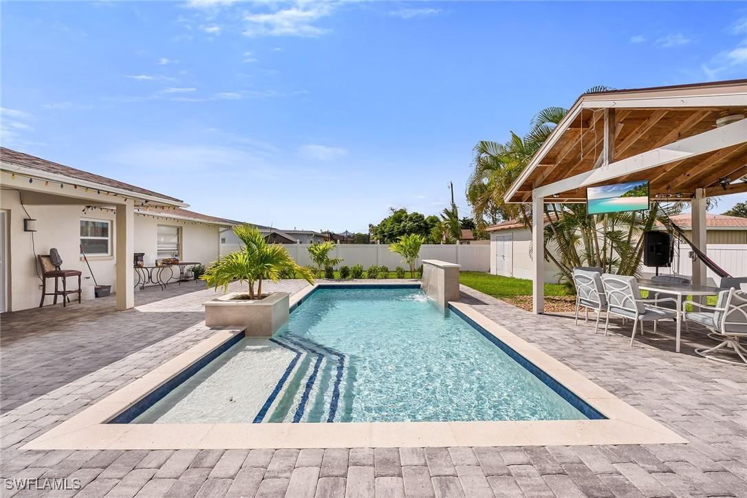 4949 22nd Pl., Naples, FL 34116