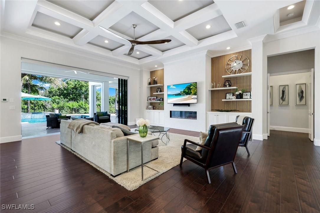 5861 Napa Woods Way, Naples, FL 34116