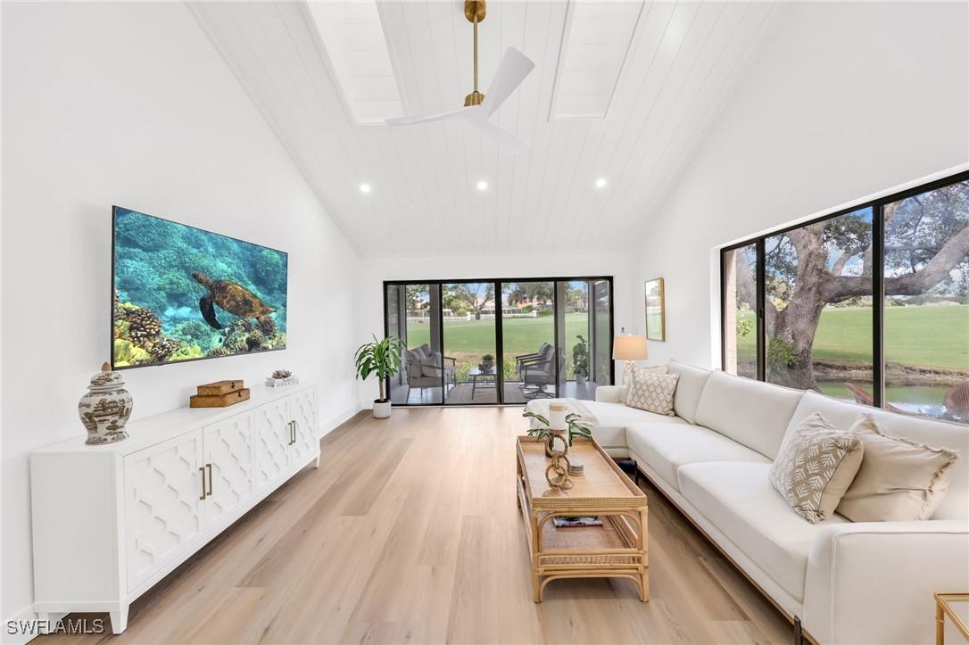 34 Water Oaks Way #5-17, Naples, FL 34105