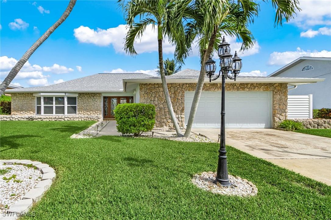 1935 SE 36th Ter., Cape Coral, FL 33904