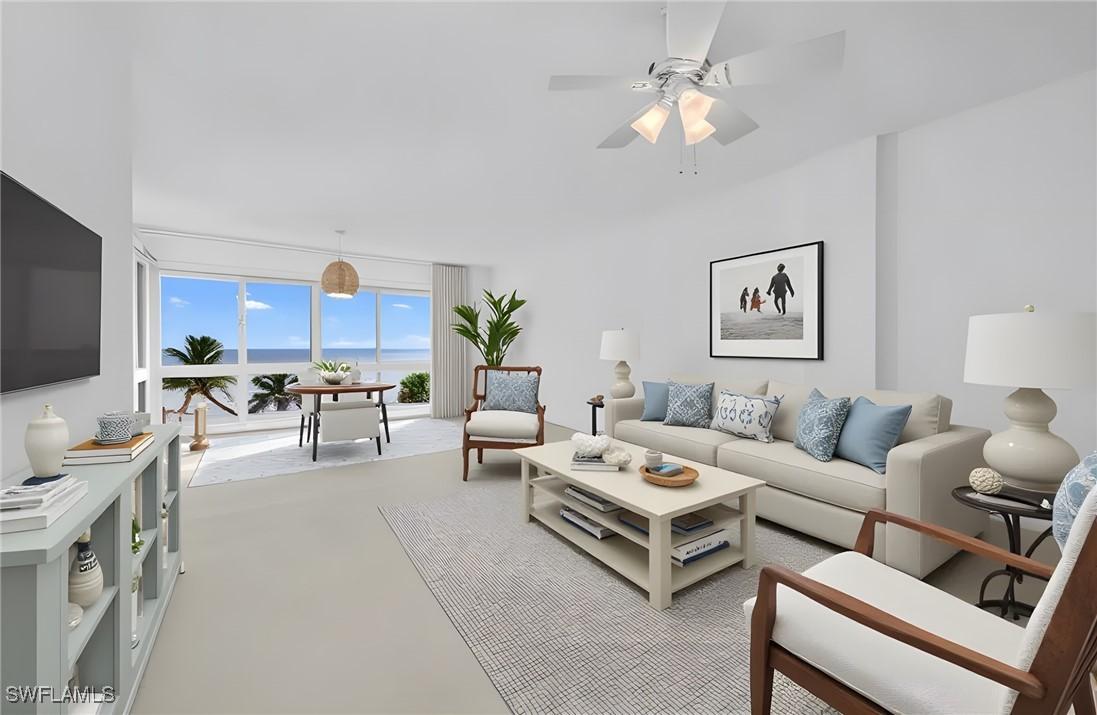 2121 Gulf Shore Blvd. #203, Naples, FL 34102