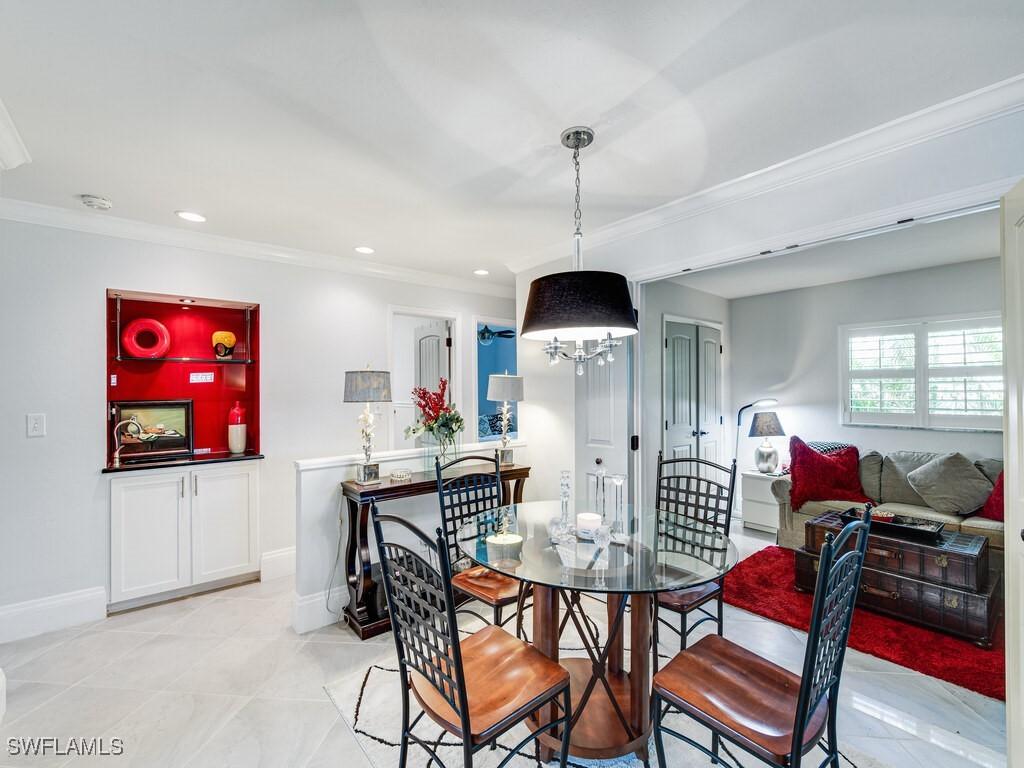 542 110th Ave., Naples, FL 34108