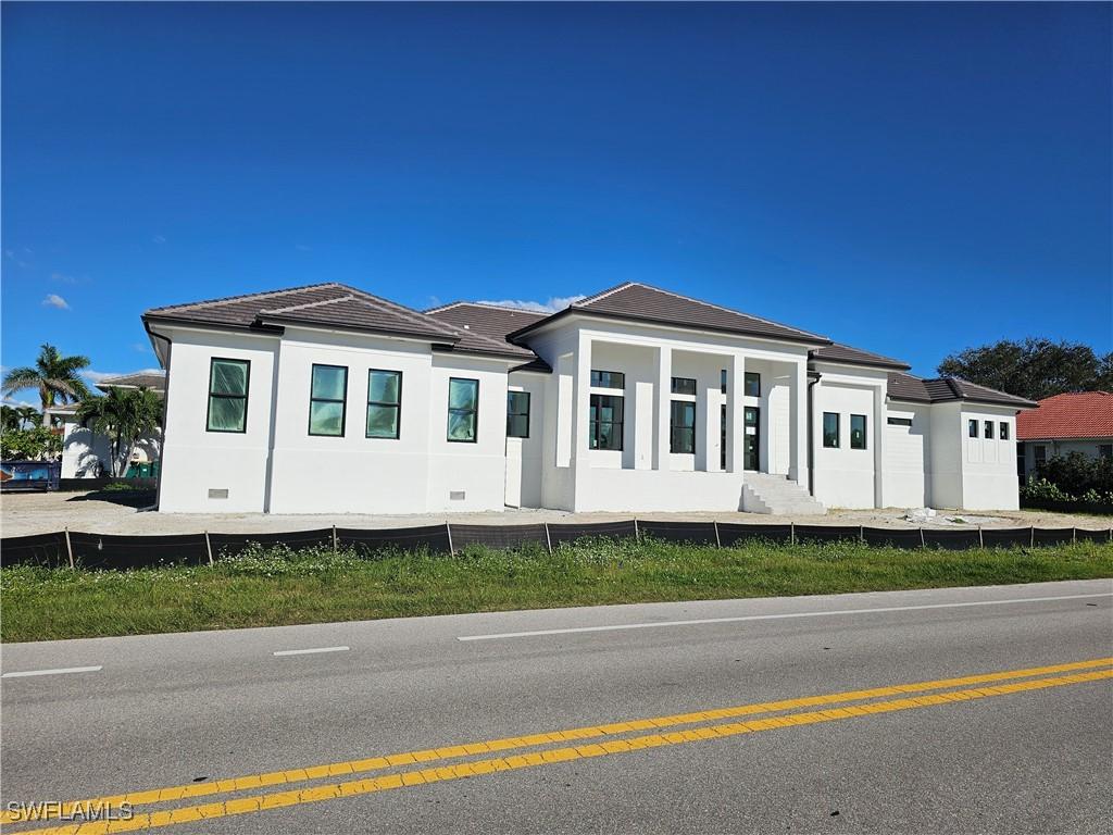 211 Landmark St., Marco Island, FL 34145