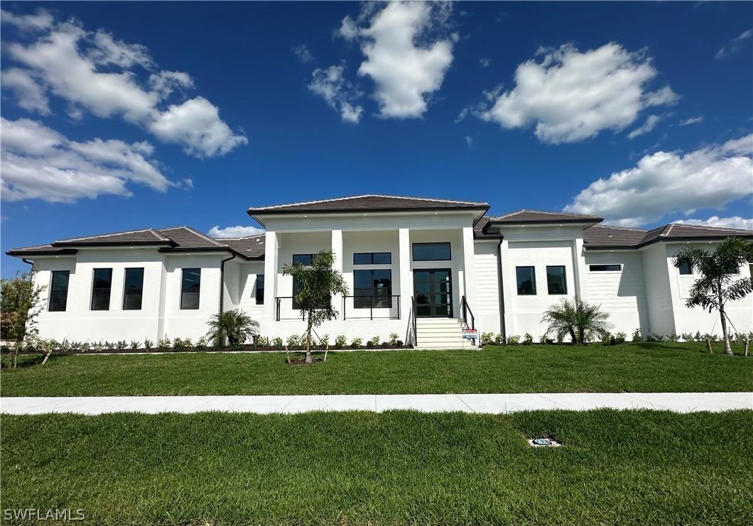 211 Landmark St., Marco Island, FL 34145