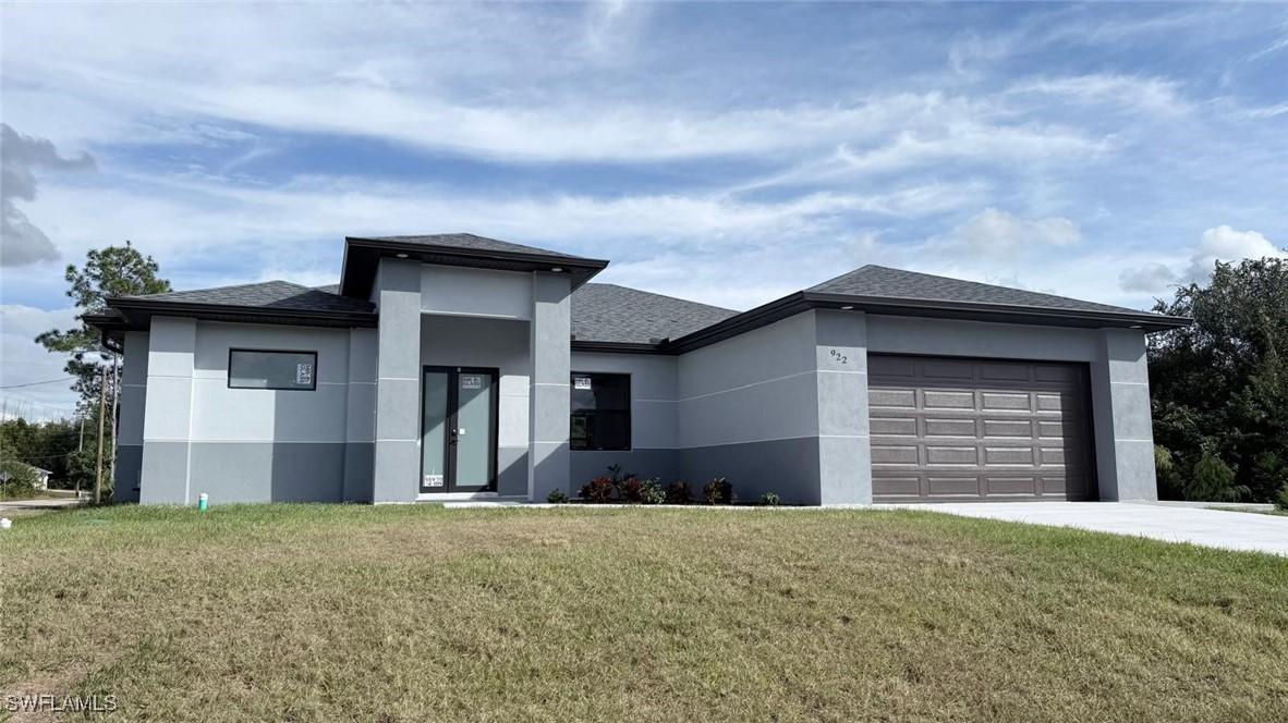 922 Richmond Ave., Lehigh Acres, FL 33972