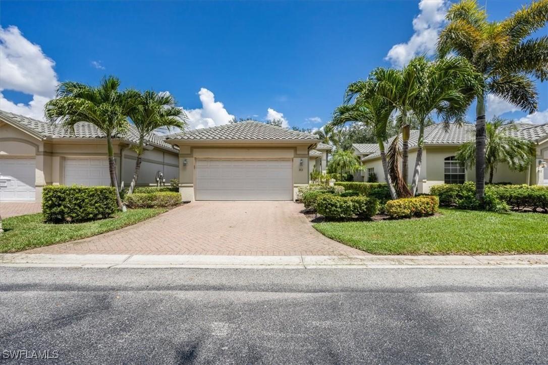 913 Vistana Cir. #7, Naples, FL 34119