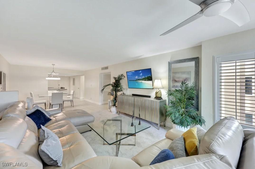 2264 Winkler Ave. #204, Fort Myers, FL 33901