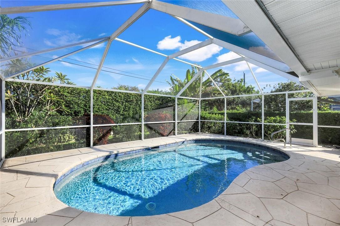 623 98th Ave., Naples, FL 34108