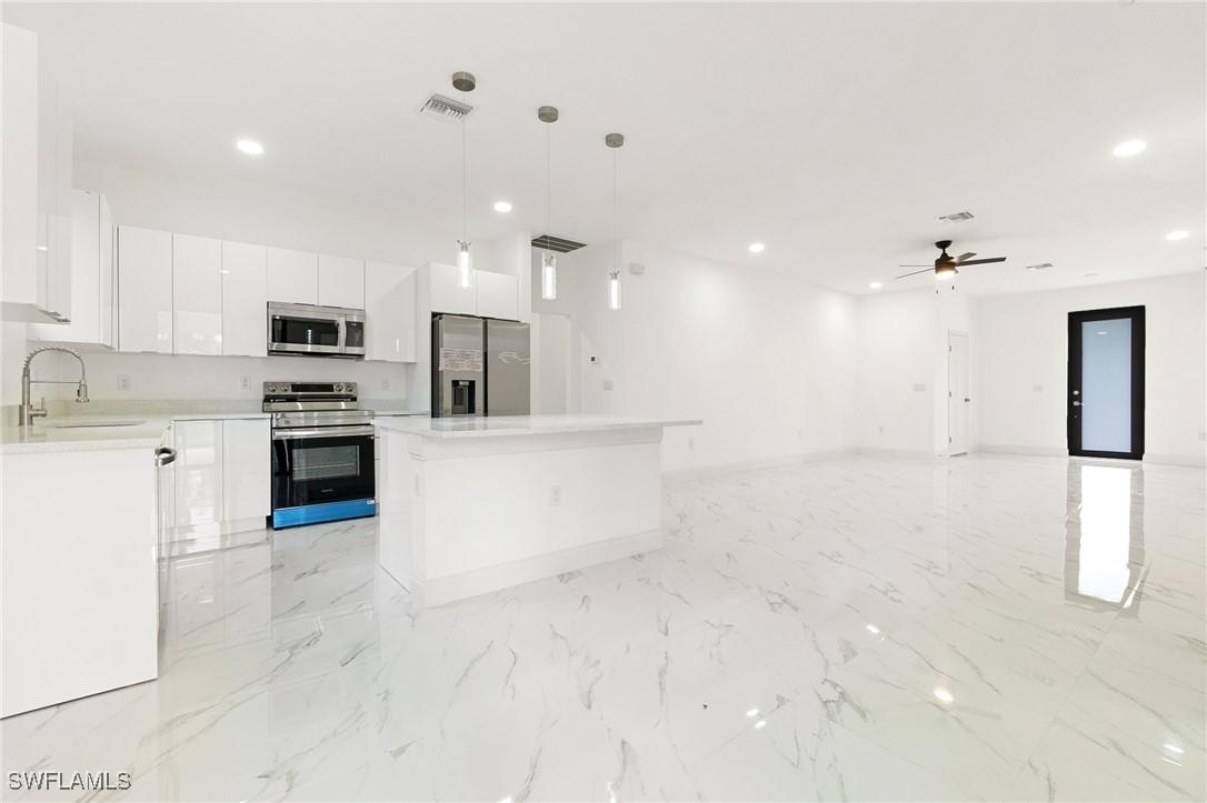 2803 E 13th St., Lehigh Acres, FL 33972