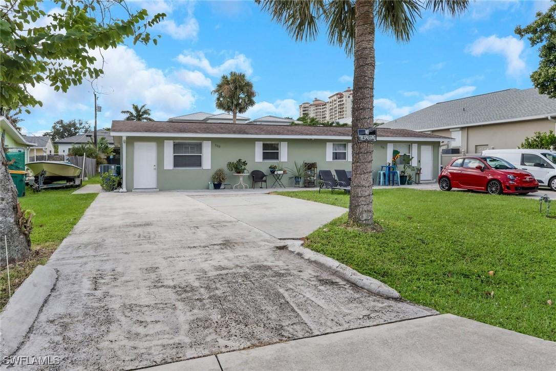 530 92nd Ave., Naples, FL 34108