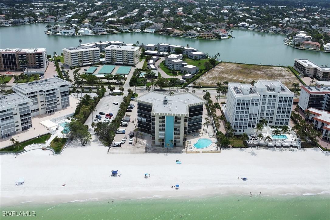 3399 Gulf Shore Blvd. #303, Naples, FL 34103