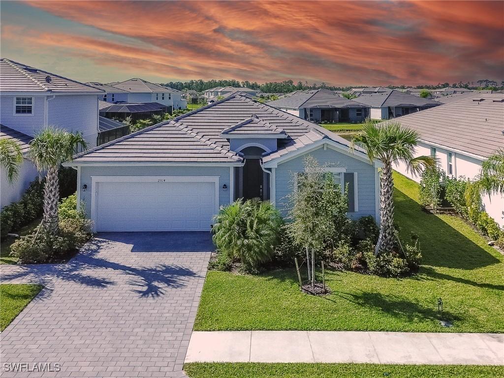 2314 Avocado Ln., Naples, FL 34120