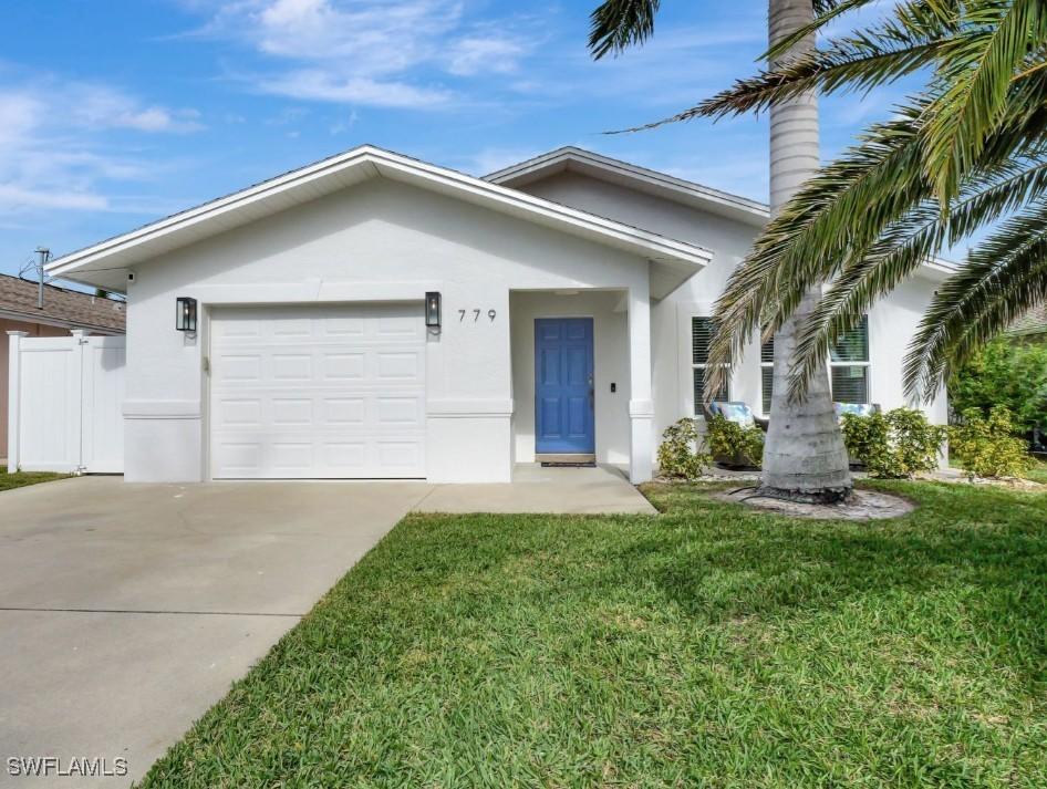 779 100th Ave., Naples, FL 34108