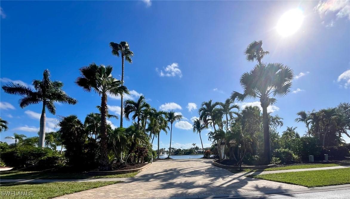 4669 Southern Breeze Dr., Naples, FL 34114