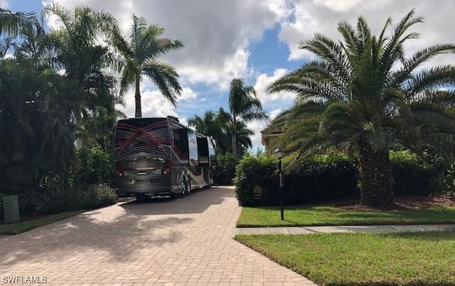 4713 Southern Breeze Dr., Naples, FL 34114