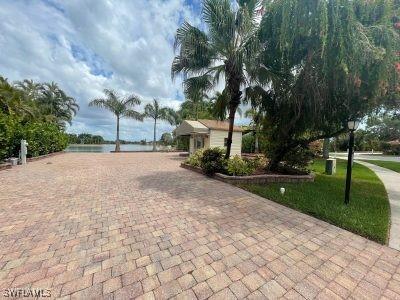 4629 Southern Breeze Dr., Naples, FL 34114