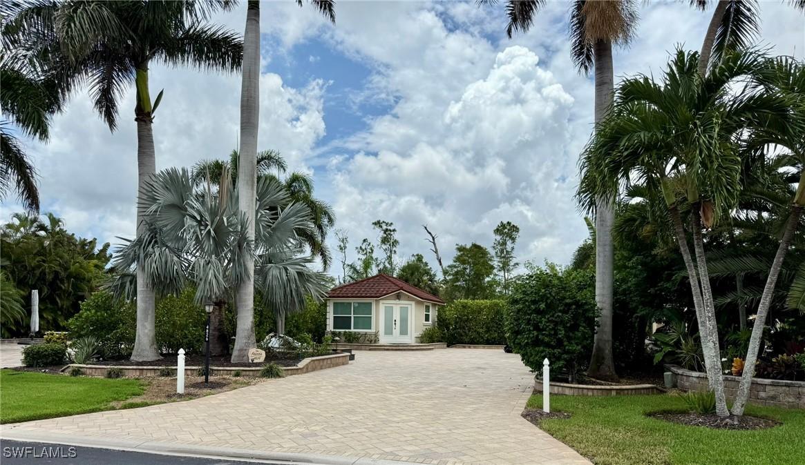 4826 Southern Breeze Dr., Naples, FL 34114