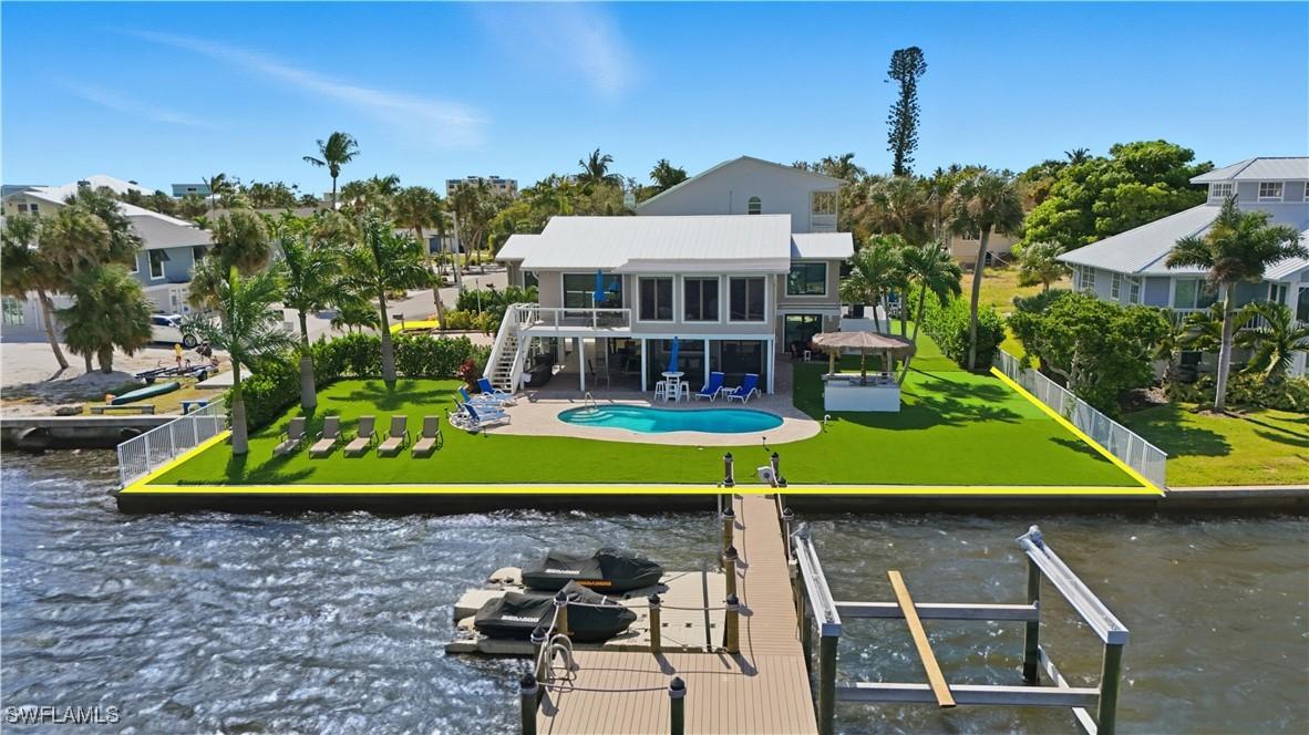 205 Bayview Ave., Fort Myers Beach, FL 33931