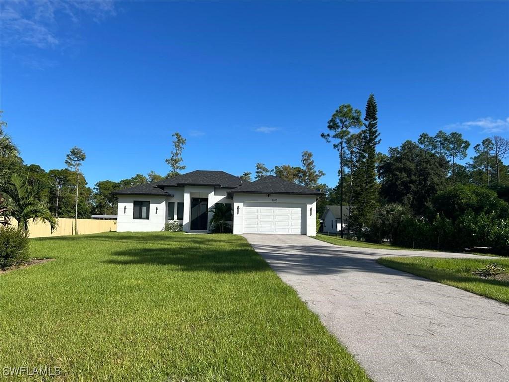 1105 22nd Ave., Naples, FL 34120