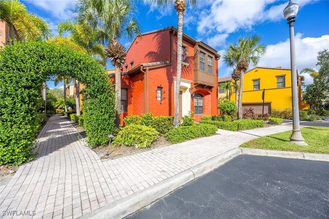 8953 Malibu St. #402, Naples, FL 34113