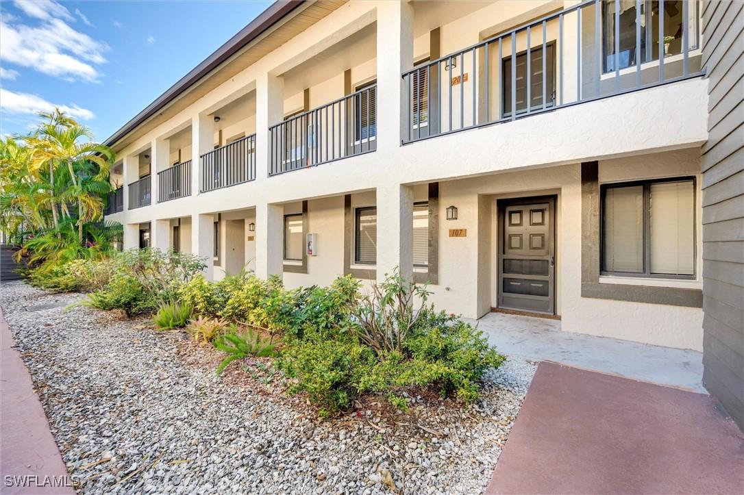 5825 Rattlesnake Hammock Rd. #107, Naples, FL 34109