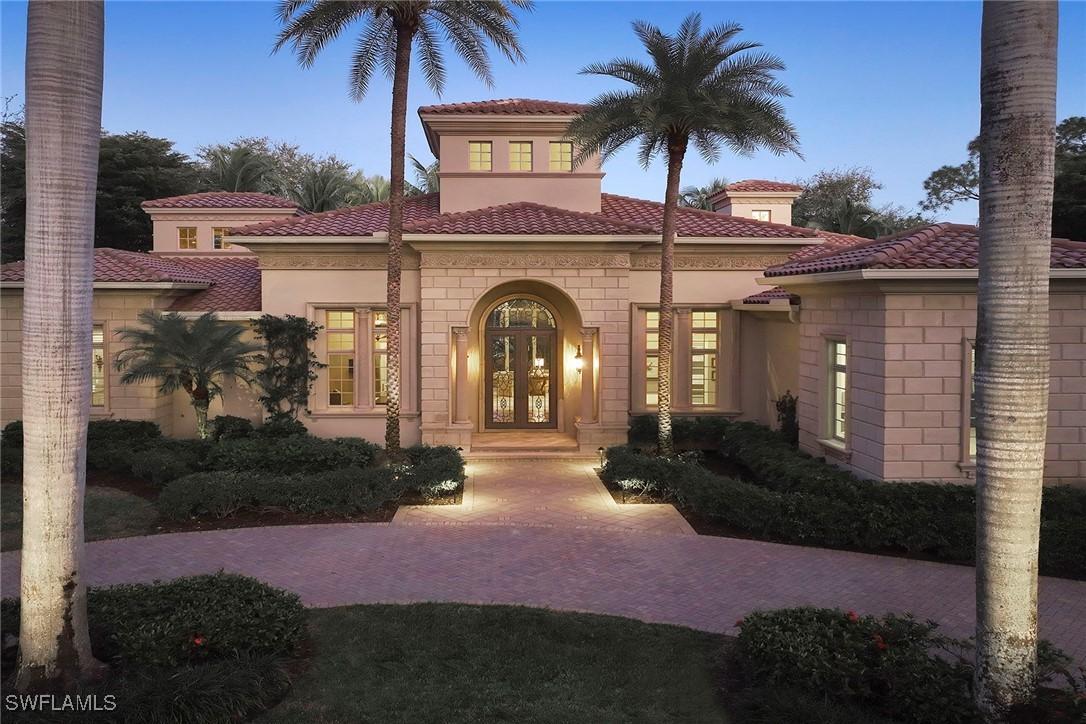 2944 Bellflower Ln., Naples, FL 34105