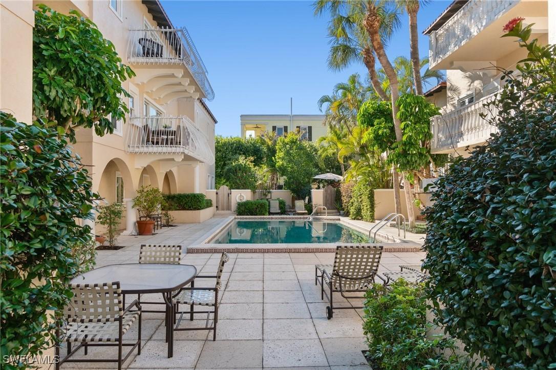 350 3rd Ave. #2B, Naples, FL 34102