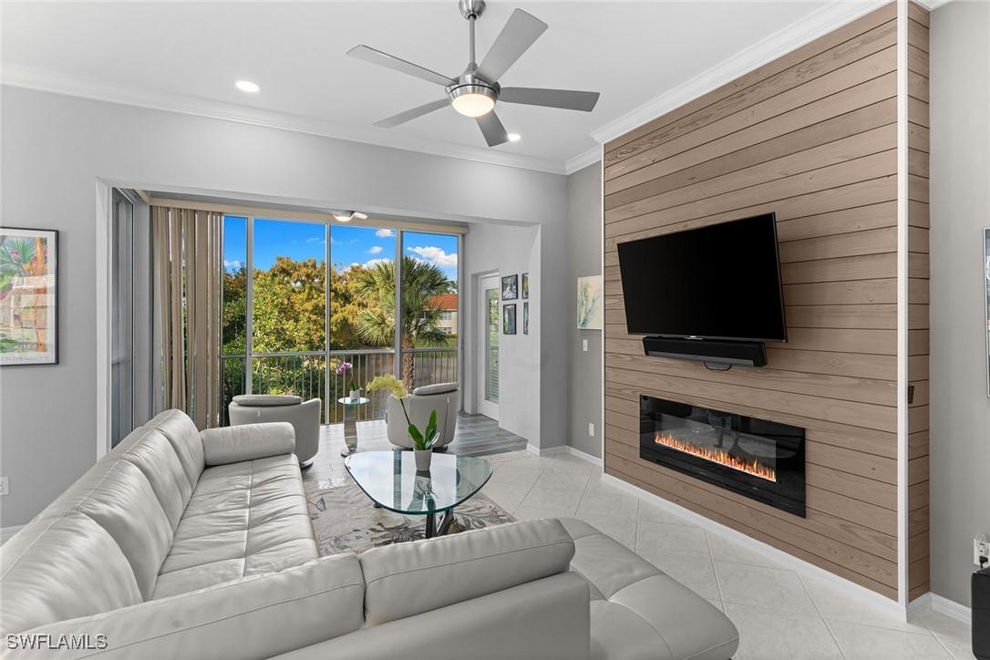 1190 Egrets Walk Cir. #201, Naples, FL 34108