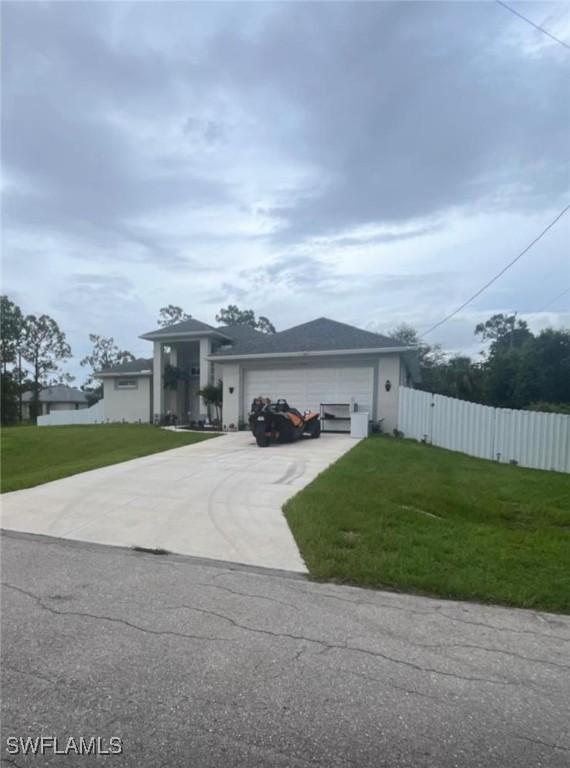 233 Baize Ave., Lehigh Acres, FL 33974