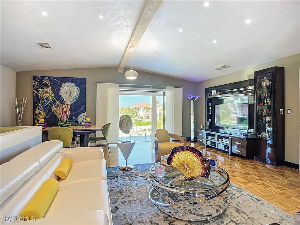 10242 Vanderbilt Dr., Naples, FL 34108