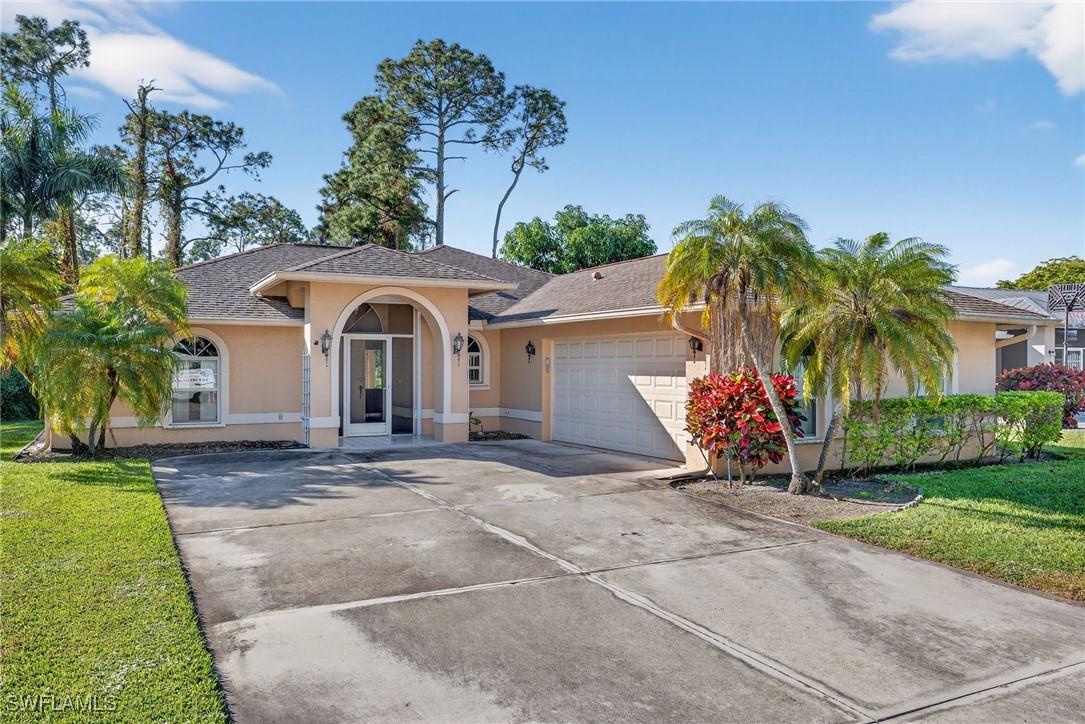 258 Willoughby Dr., Naples, FL 34110