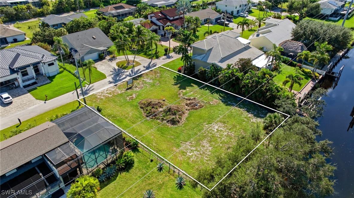 27090 Holly Ln., Bonita Springs, FL 34135